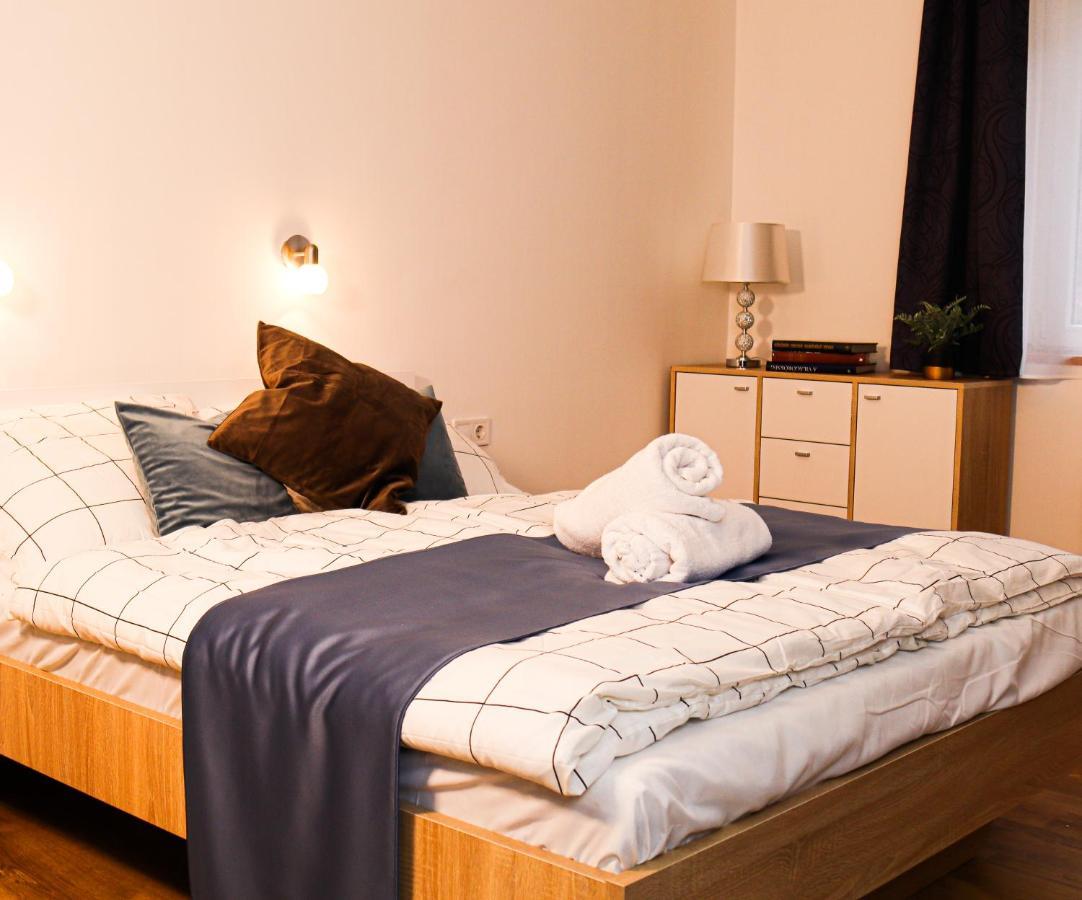 Villa Blue Apartman Szekszárd Eksteriør billede